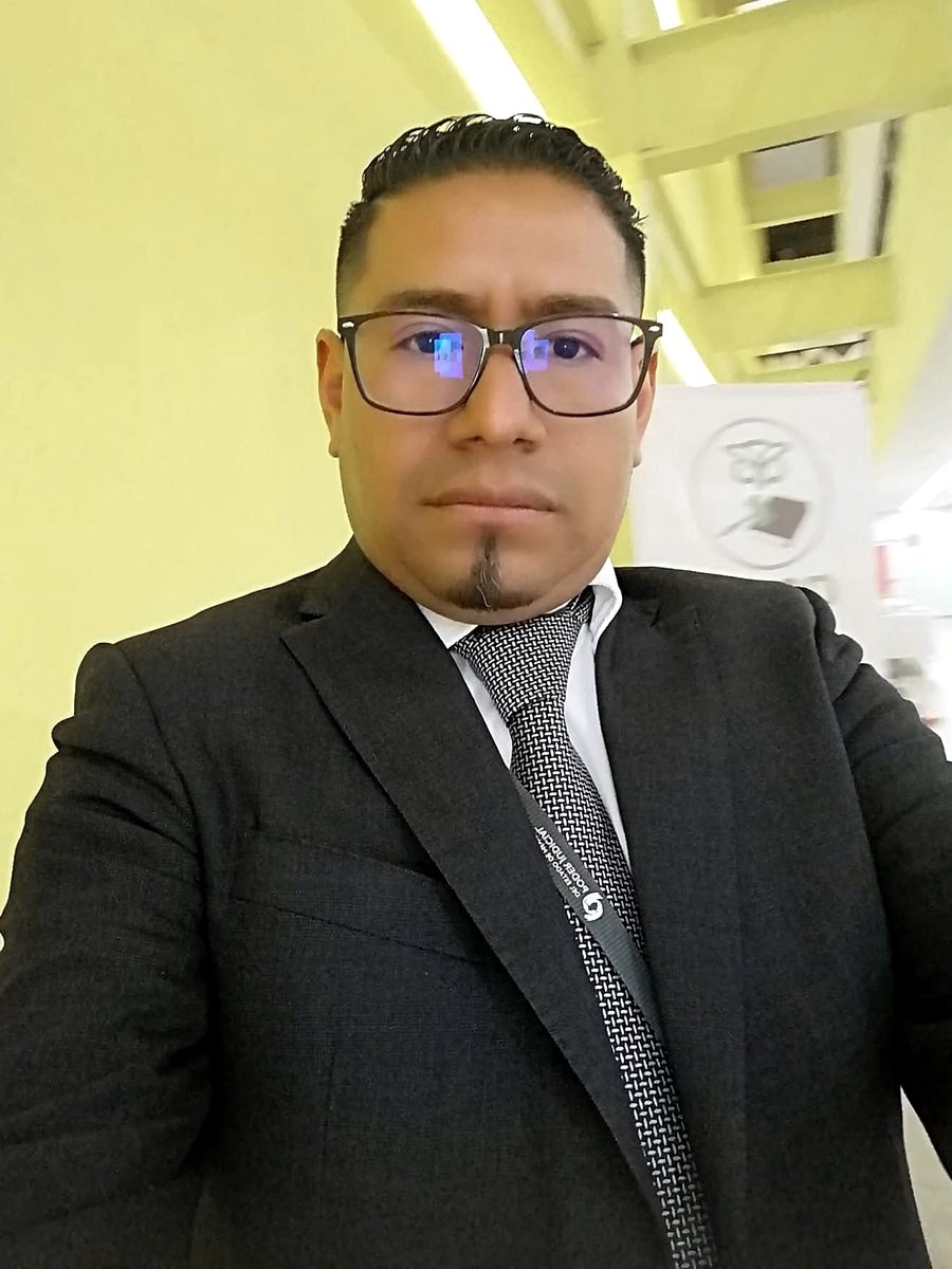 El Lic. Alfonso Eugenio Hernández Ruiz